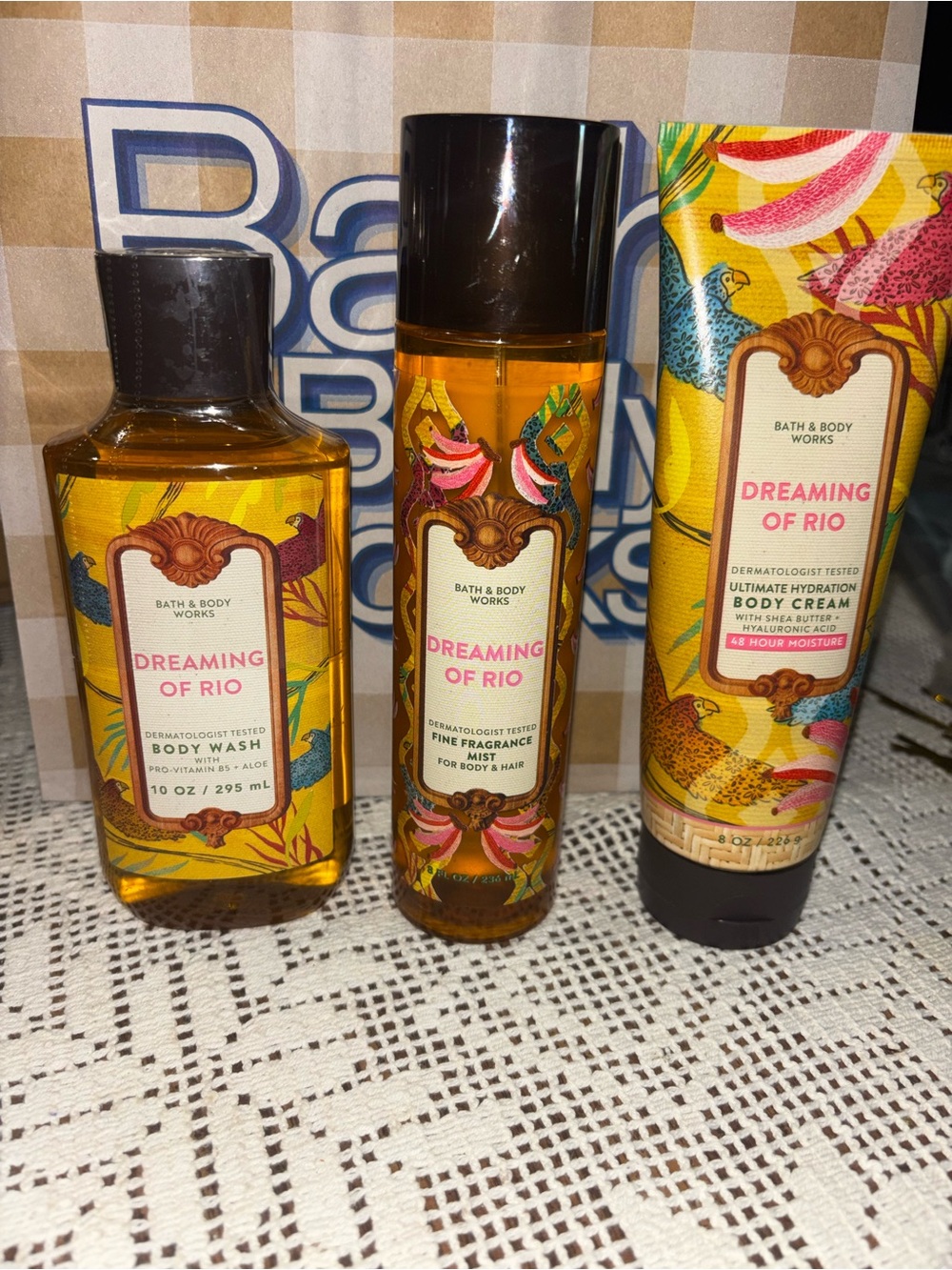 (2026)Bath & Body Works Dreaming of Rio Trio - Yellow & Pink Accents
